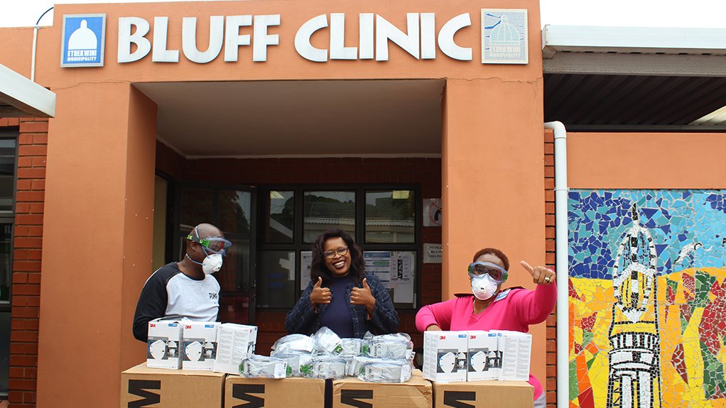 Sapref donates equipment to the Bluff clinic, in KwaZulu-Natal 