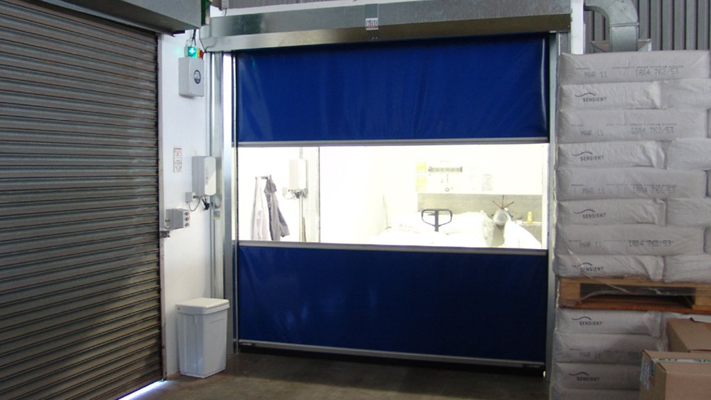 High speed doors reduce the influx of insects and other airborne contaminants that negatively impact on product quality.