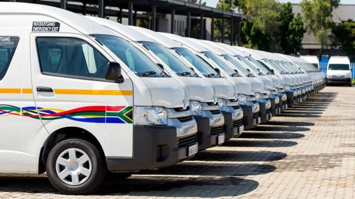 Despite drop in revenue, fuel price could save taxi industry