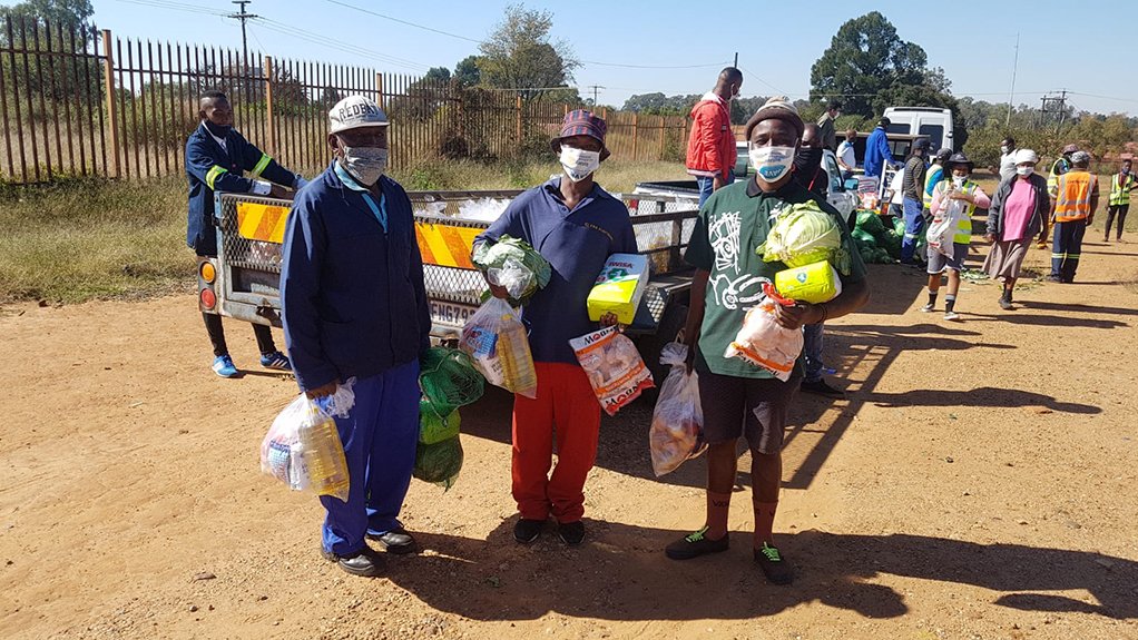 ArcelorMittal South Africa and Thusong projects distribute food parcels in local communities