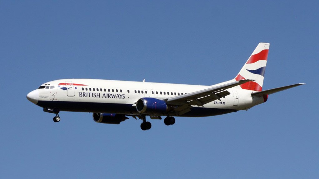 A Comair Boeing 737-400 in the livery of British Airways 