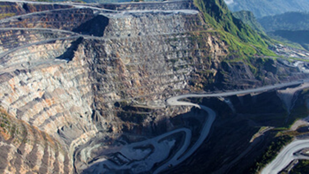 Papua New Guinea accuses Barrick of plan to illegally export gold
