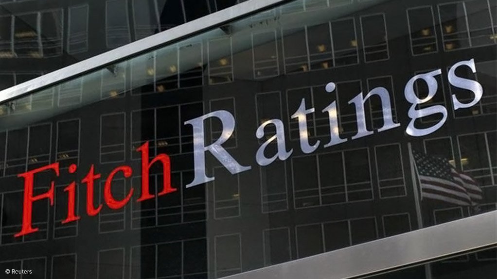 Fitch sees South African economy contracting 5.5% this year