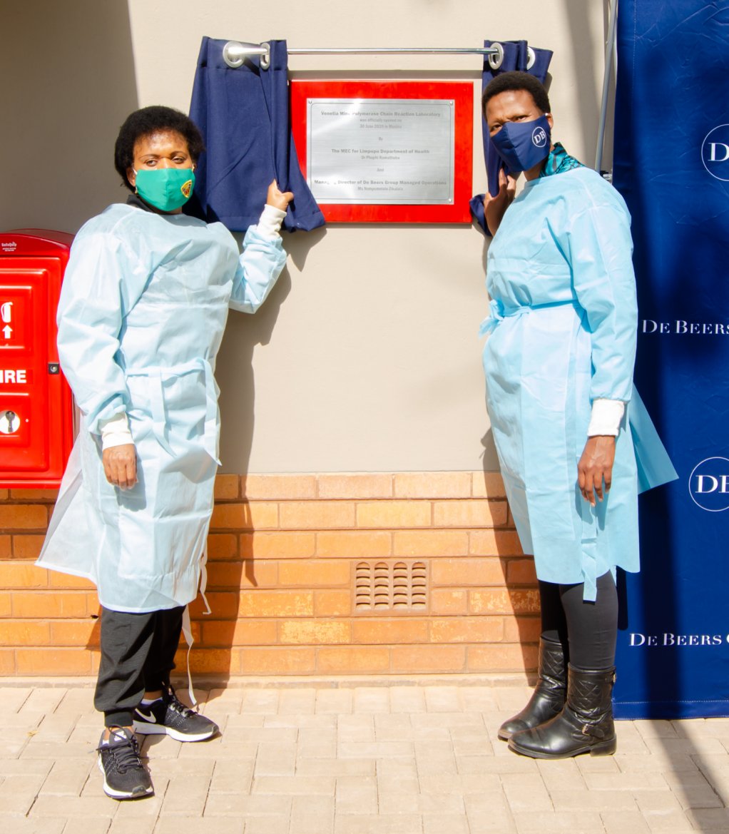 Limpopo MEC of Health Dr Phophi Ramathuba (left) and De Beers Group Managed Operations MD Mpumi Zikalala (right).