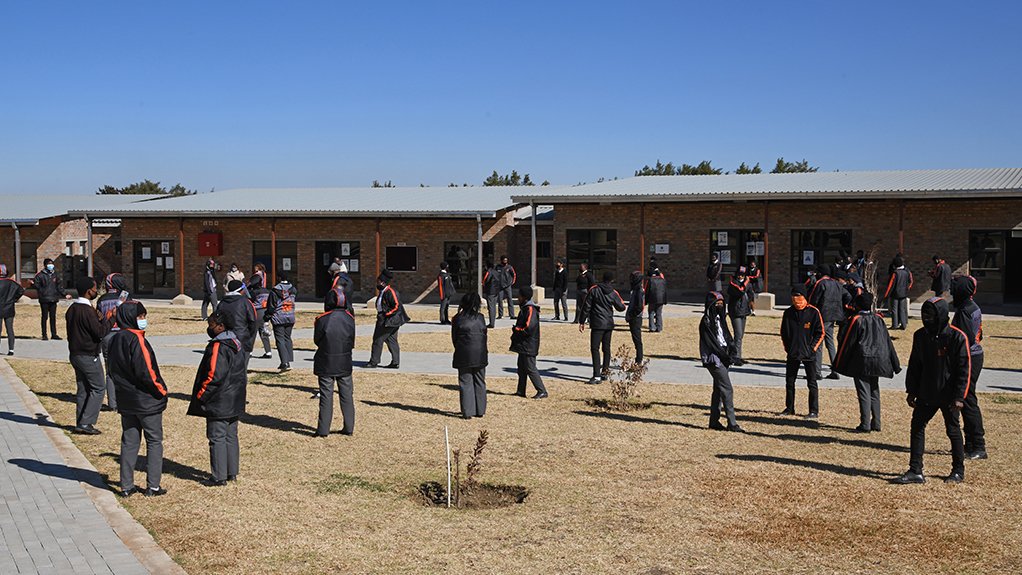 Afrisam makes a concrete contribution to the leap school in Diepsloot