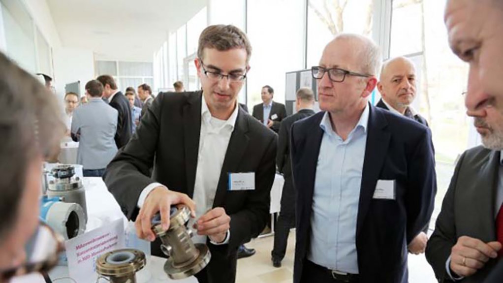 Exchange: At the annual Innovators’ Meeting the inventors of the Endress+Hauser Group show their developments (archive picture from 2017).