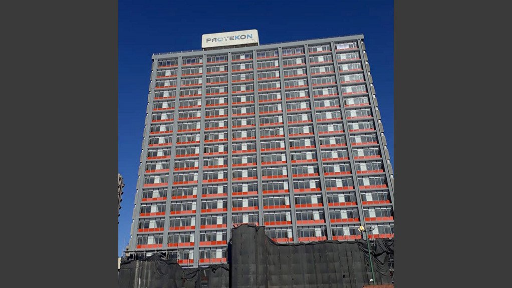 Work is well underway on the refurbishment of Union Square by Raubex Building in the heart of Johannesburg’s original central business district. 