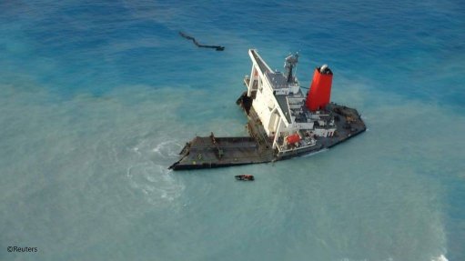 Mauritius starts to scuttle Japanese oil-spill vessel