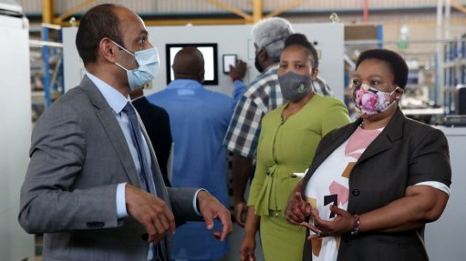 CHEM Energy President Angelin Maharaj with KZN  MEC for Economic Development, Tourism and Environmental Affairs Nomusa Dube-Ncube at the opening of the first fuel cell opened at the Dube TradePort