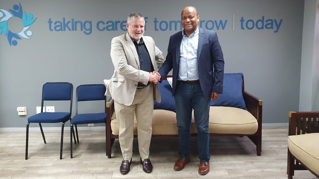 Tennant Group founder and MD Stephen Tennant and chairperson Kuseni Dlamini