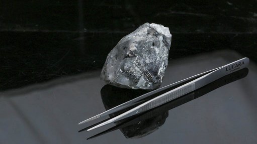 Lucara recovers 998 ct high white clivage diamond