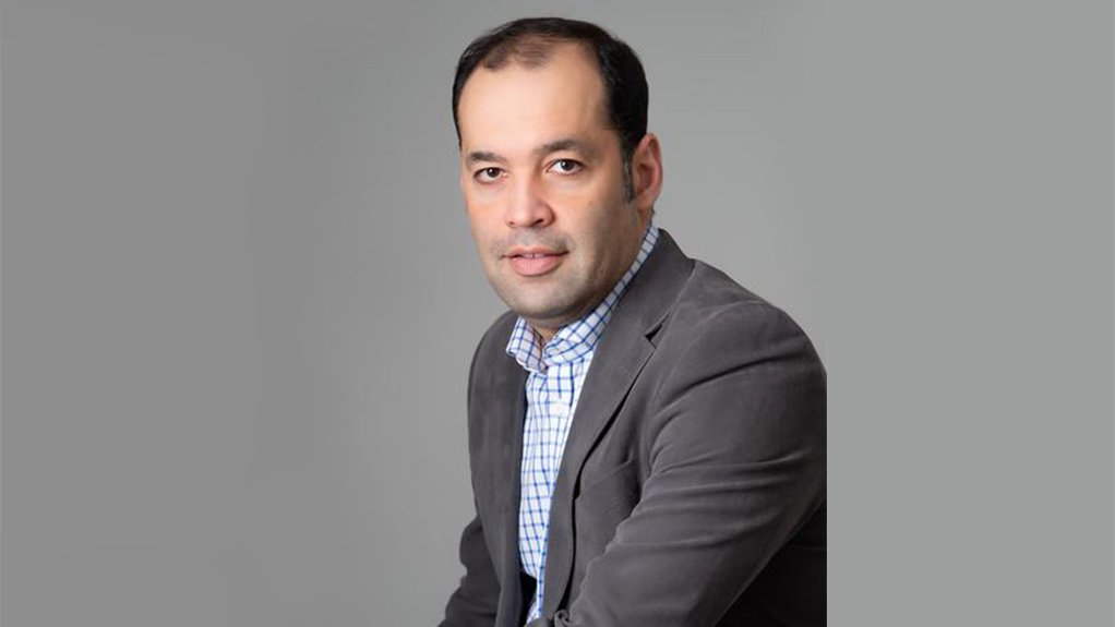 The Power of AI in Cognitive Critical Infrastructure: Making The Internet a Greener Place