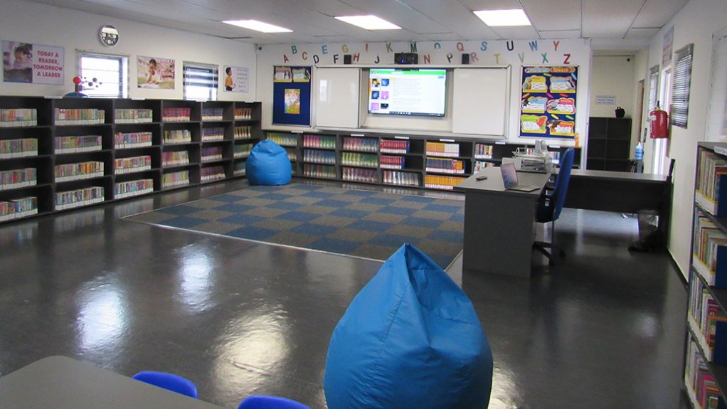 Hyundai donates brand-new library to Palm Ridge Primary School