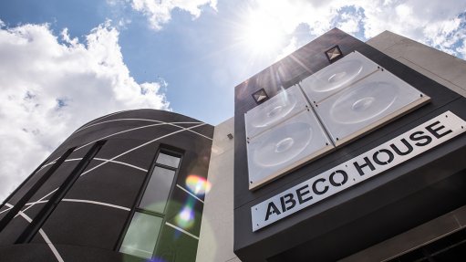 ESSENTIAL SUPPLY
Abeco Tanks has been involved in supplying large water storage facilities to different rural communities and municipalities, particularly in Covid-19 hotspots around the country
