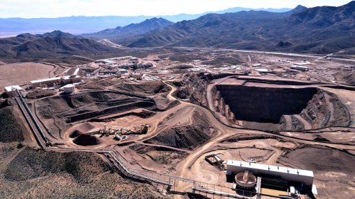The Mountain Pass mine contains more than 800 000 t of recoverable rare earth oxides with an average 8% ore grade, one of the highest quality known deposits in the world. 