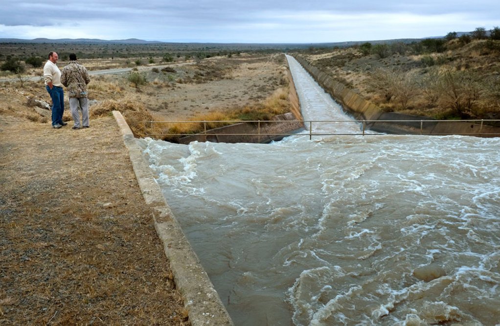  	The Beenleegte weir on Electric Fish