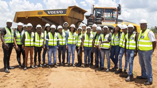 OPEN PIT PRACTICAL Twenty community members attended a 30-day mobile machinery for surface mining training programme in 2019 