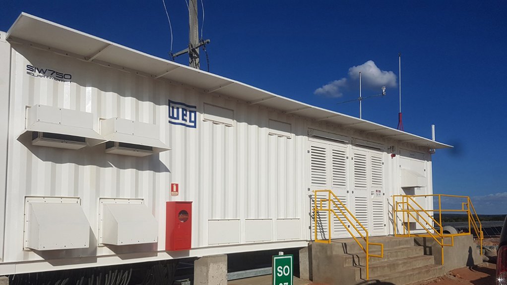 The WEG ESW 750 centralised inverter station, housed in a 12 metre container installed on site.