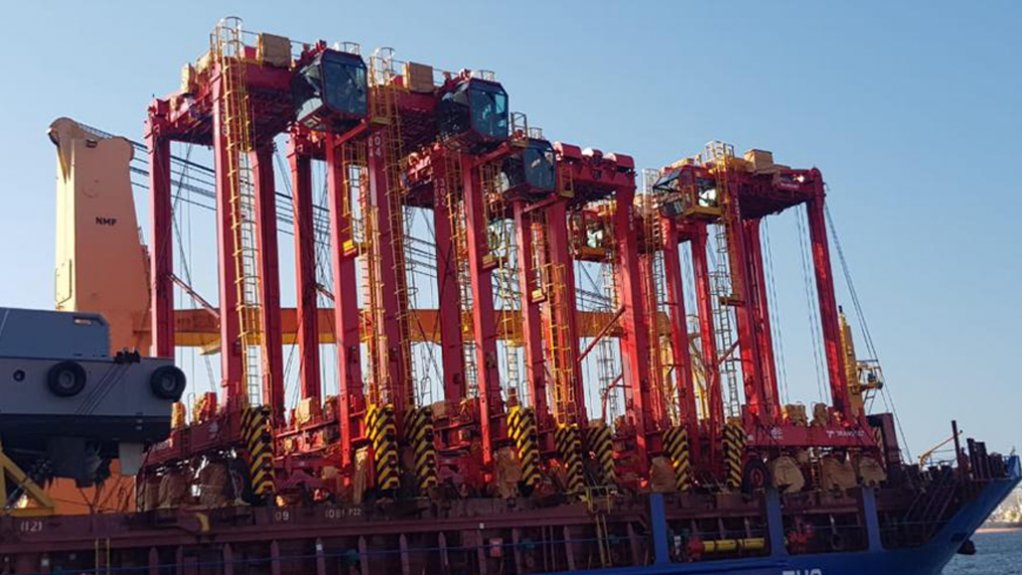Ten straddle carriers arrive at Durban Container Terminal Pier 2 