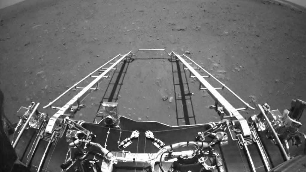 Zhurong forward camera monochrome image, showing the disembarkation ramps extended. 