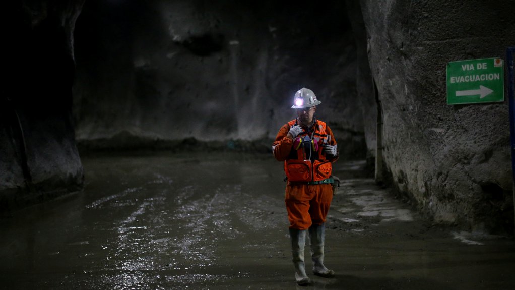 Codelco says 40% of its copper output at risk if glacier bill passes -media