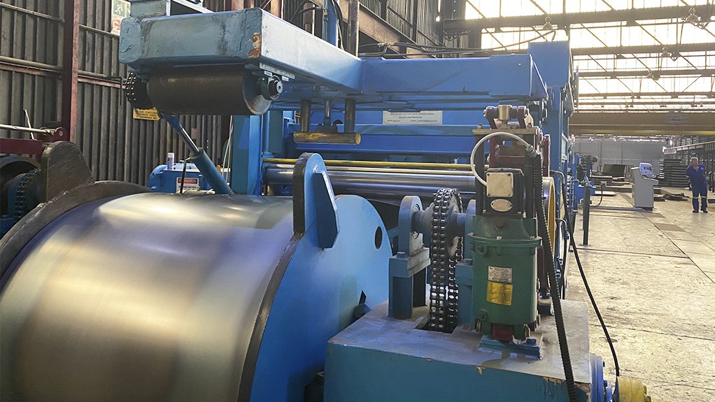 SHORTENING LEAD TIMES
The cut-to-length line has enabled the company to process most of its own sheet and plate requirements, rather than having its coil processed elsewhere
