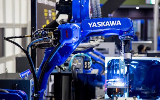 HUMAN-MACHINE COLLABORATION
Robots will always require quality assurance, operators and support staff
