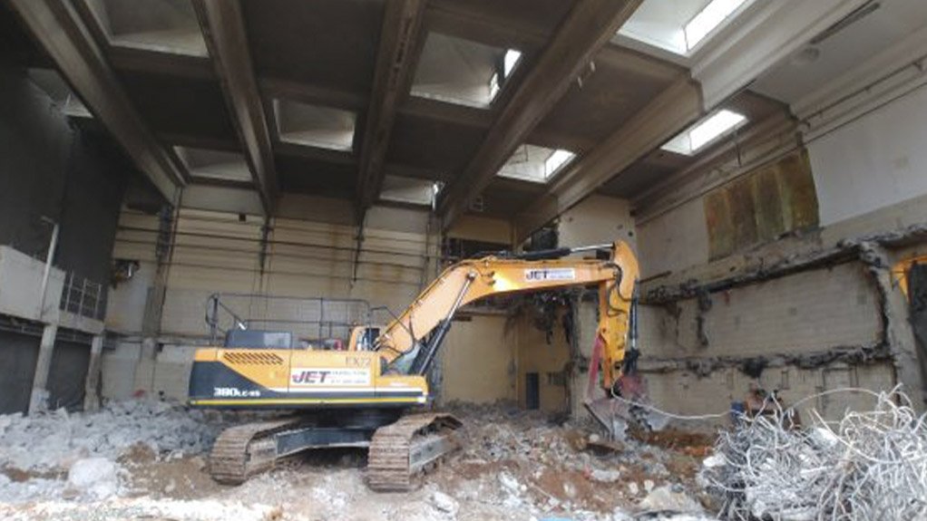 Demolition vs. deconstruction in a sustainable built environment