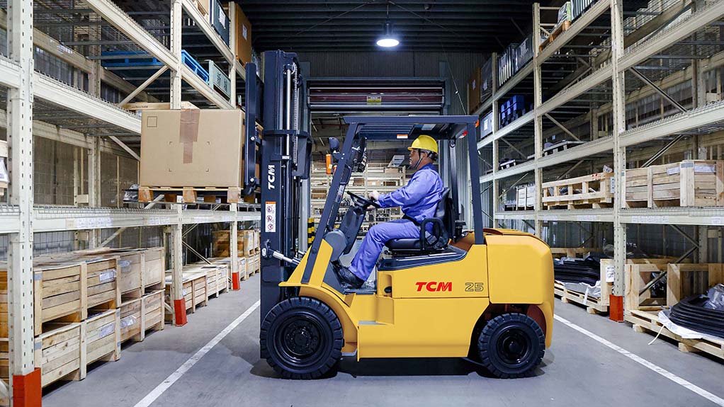 A photo of a TCM T5C internal combustion forklift truck