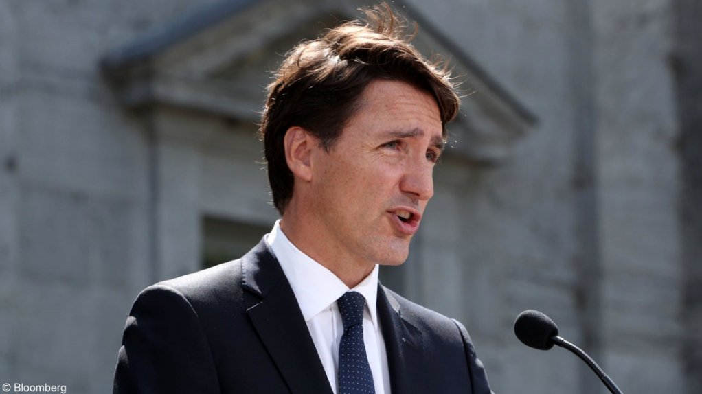 An image of Canadian PM Justin Trudeau speaking.