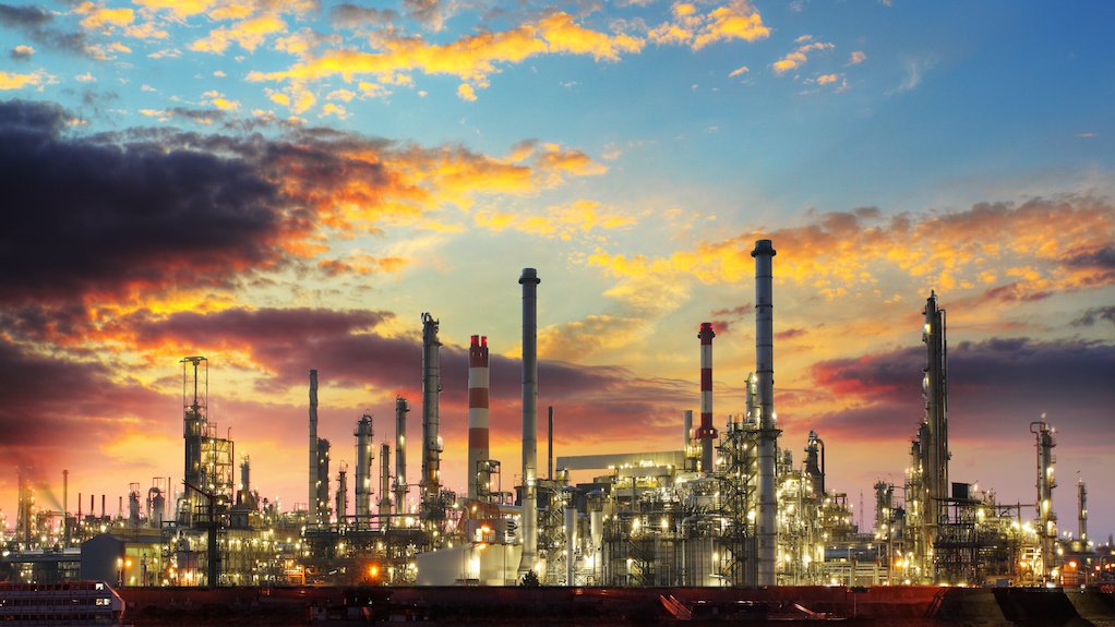 Image of an oil refinery by night