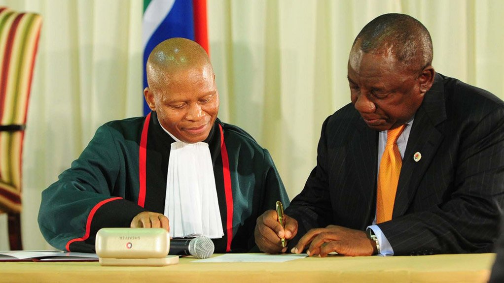 South African Deputy Chief Justice Mogoeng Mogoeng & South African President Cyril Ramaphosa 