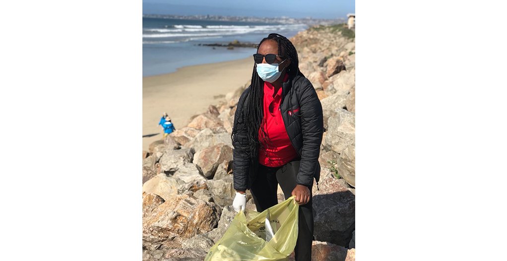 Image showing beach clean-up by CCBSA member in Gqeberha