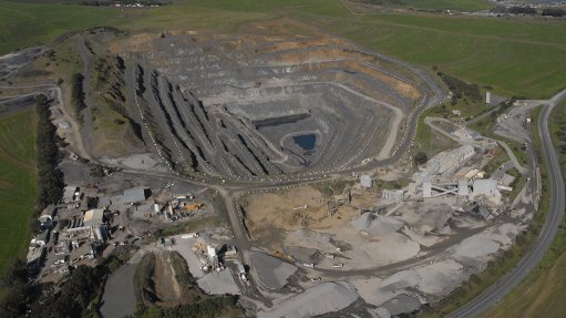 Image of a quarry to illustrate that AfriSam supplies quality aggregates to the construction sector