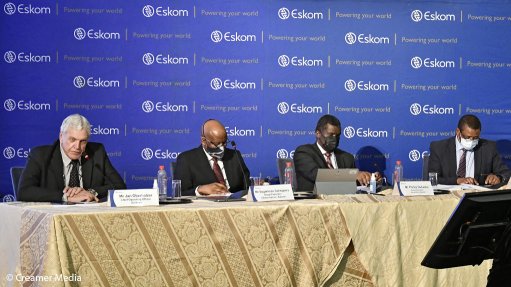 From left to right: Jan Oberholzer, Segomoco Scheppers, Phillip Dukashe and Monde Bala at the Eskom State of the System briefing. CEO Andre de Ruyter was not present as he was travelling to the COP26 climate talks