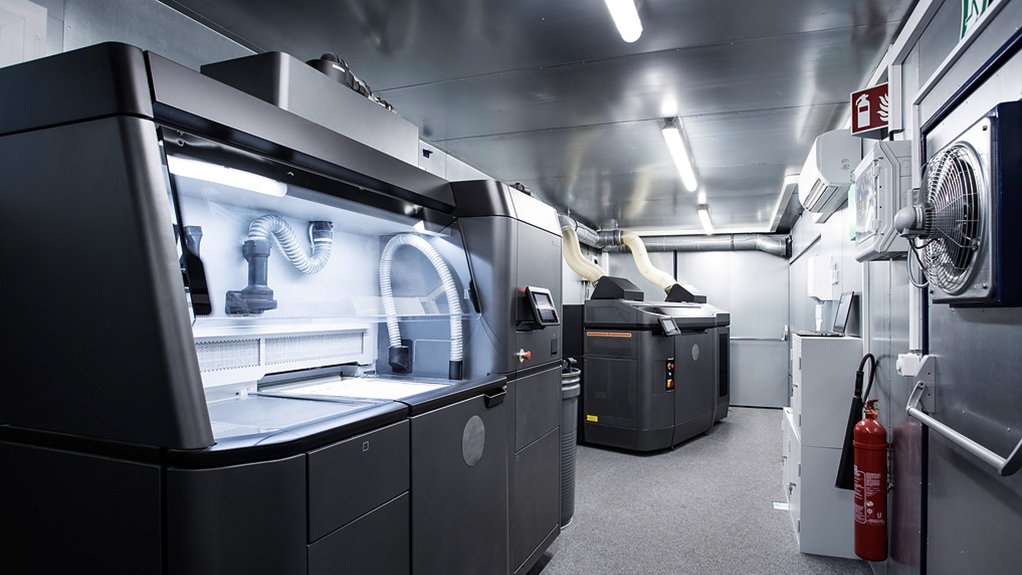 Image of Daimler Buses' container 3D printing lab