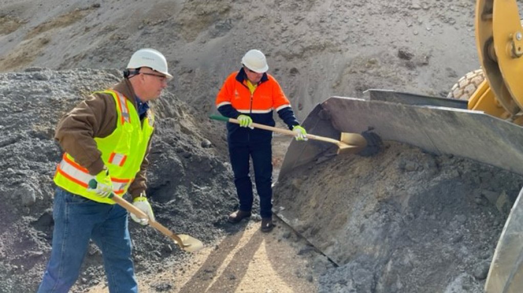 The Golden Sunlight tailings reprocessing project is under way.