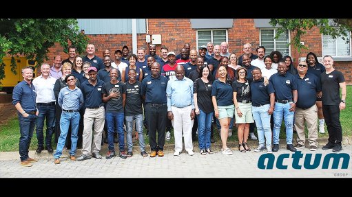 An image of the COMIR Industrial SA Actum Group team 