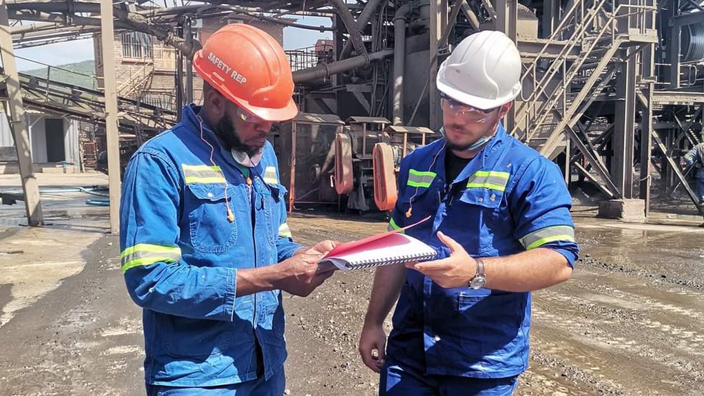 Image of workers conducting training on site 