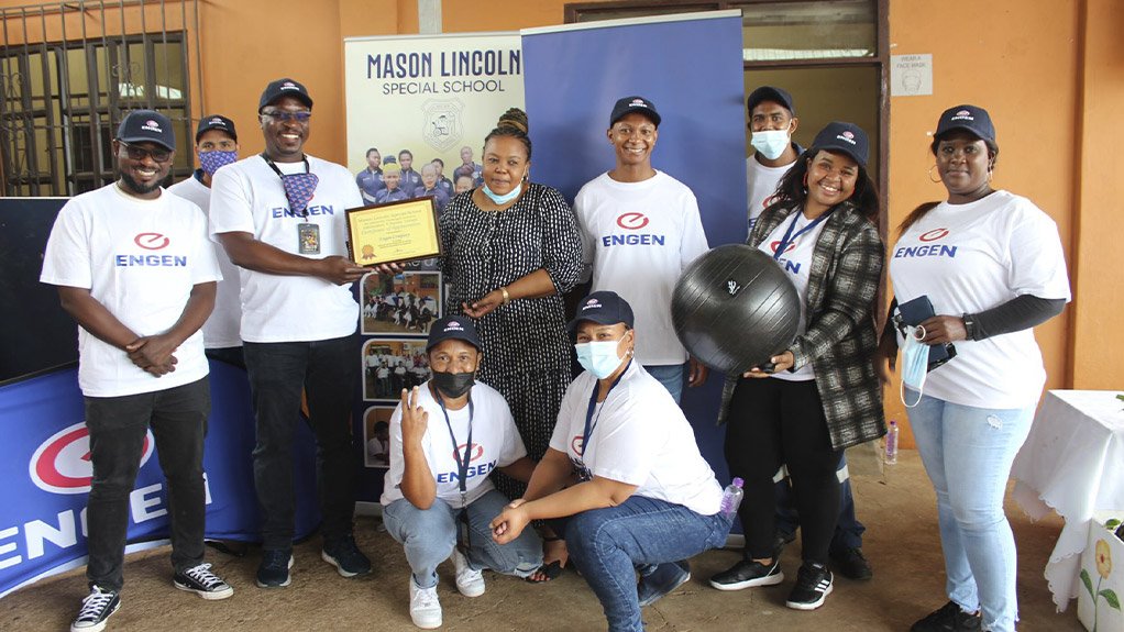 Engen contributes crucial new equipment to Mason Lincoln Special School 
