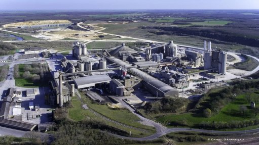 Image of Airvault cement plant