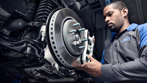 Image of a Ford technician