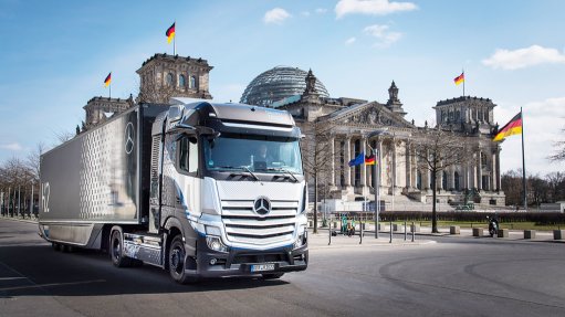 Image of Daimler's GenH2 hydrogen truck