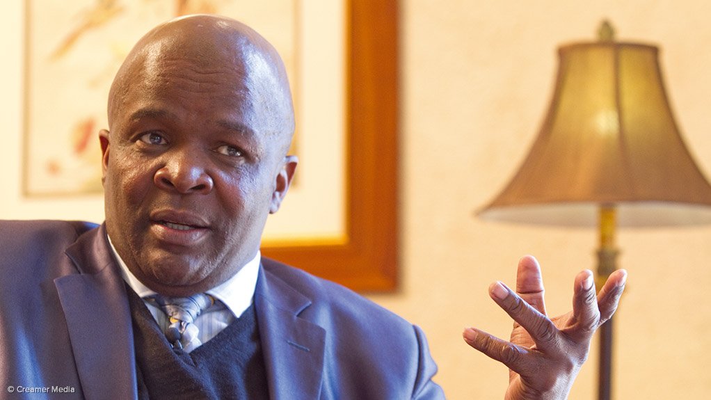 Minister Mondli Gungubele