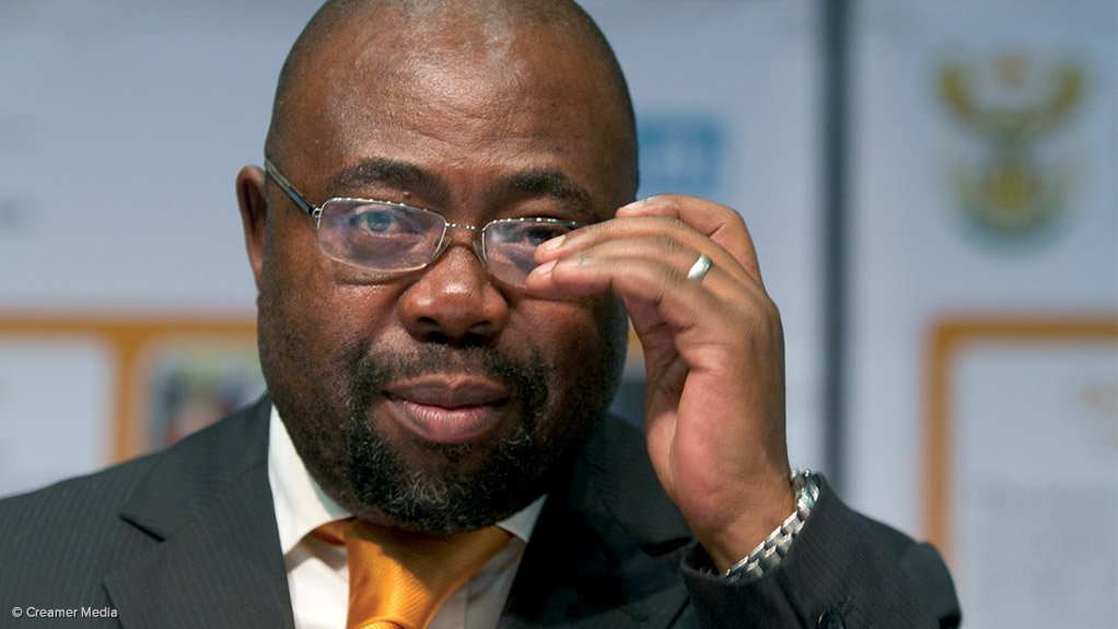 Image of Employment and Labour Minister Thulas Nxesi