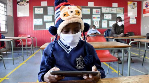 Mask mandate confusion: Children still need to wear a mask in school – for now