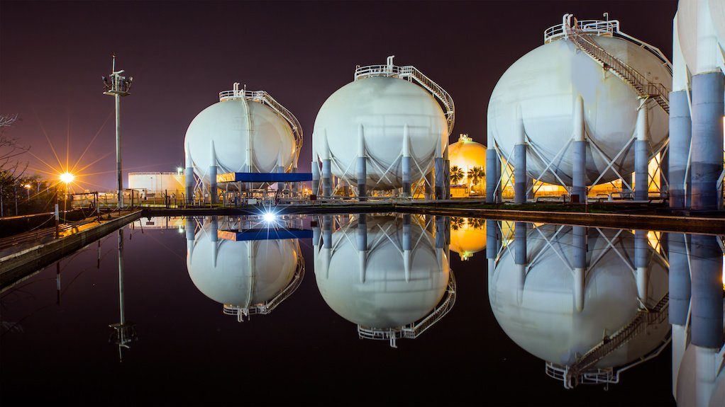 Image of LNG tanks