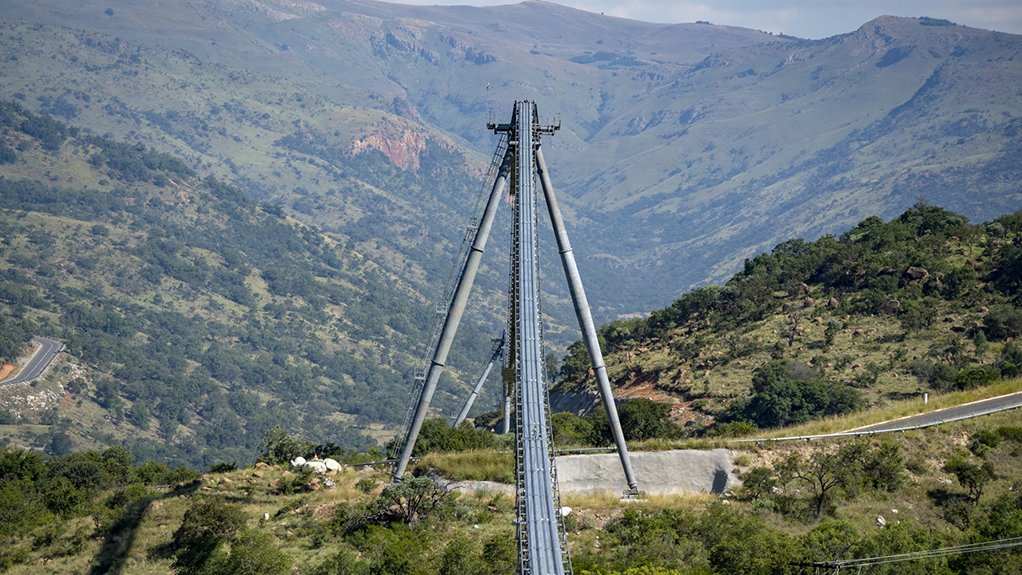 Image of A Doppelmayr RopeCon system in use at Booysendal North platinum mine