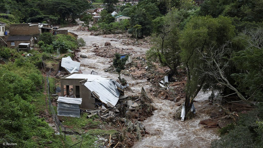 Floods washing away homes in KZN