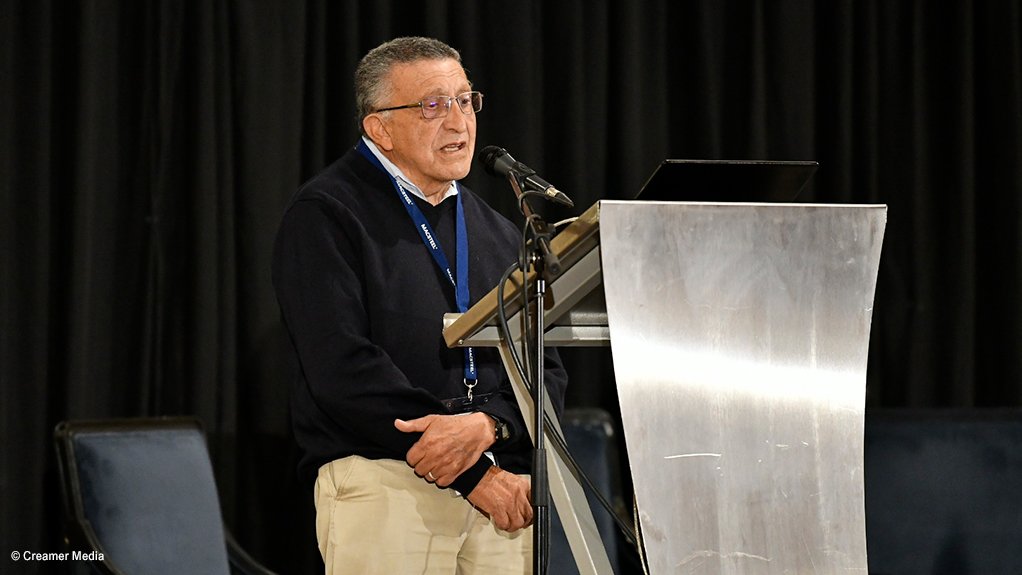 Dr Bernie Fanaroff
